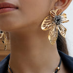 Load image into Gallery viewer, Blooming Floral Earrings