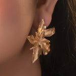 Load image into Gallery viewer, Golden Flower Earrings
