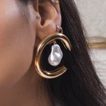 Load image into Gallery viewer, Pearl Drop Hoop Earrings